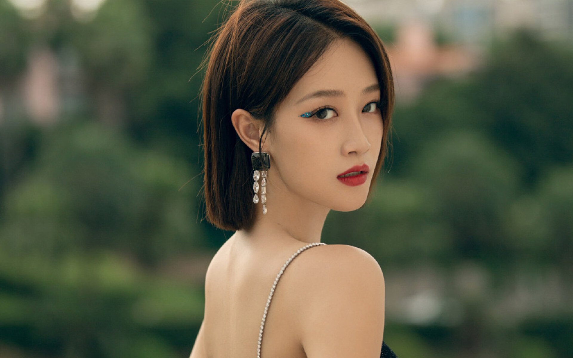 开云体育官网下载安装-_传统经典赛：传承百年历史，重温经典对决_，经典传承有哪些